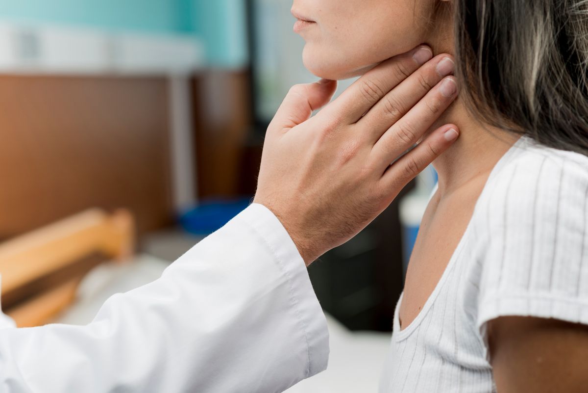 8 síntomas que pueden indicar un problema a la tiroides