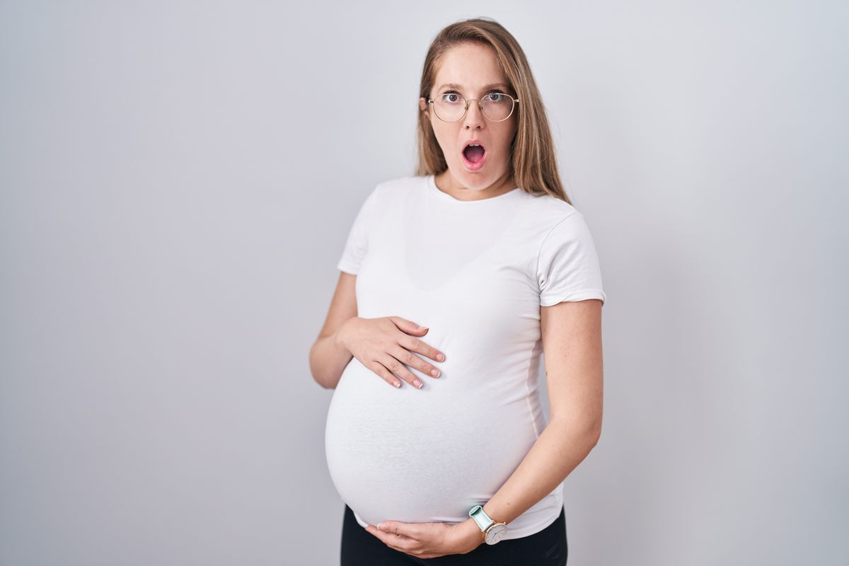 Cambios de humor en el embarazo: Te guiamos en esta montaña rusa de emociones