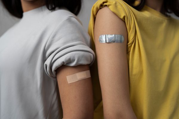 Protégete con la vacuna VPH: previene  el cáncer e infecciones genitales